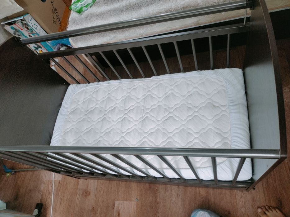 Продам детскую кроватку Bambini