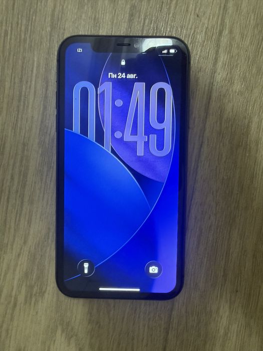 Iphone 11 ,64 ГБ , в чёрном цвете