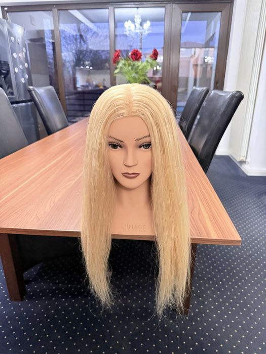 Cap de manechin foarte putin utilizat .