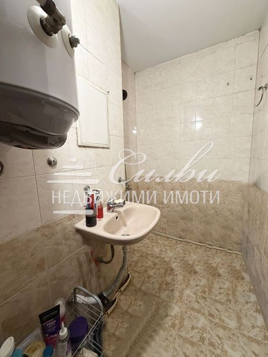 Четиристаен апартамент - кв. Болницата!