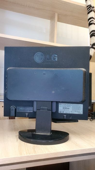Продается Монитор LG в хорошем состояние