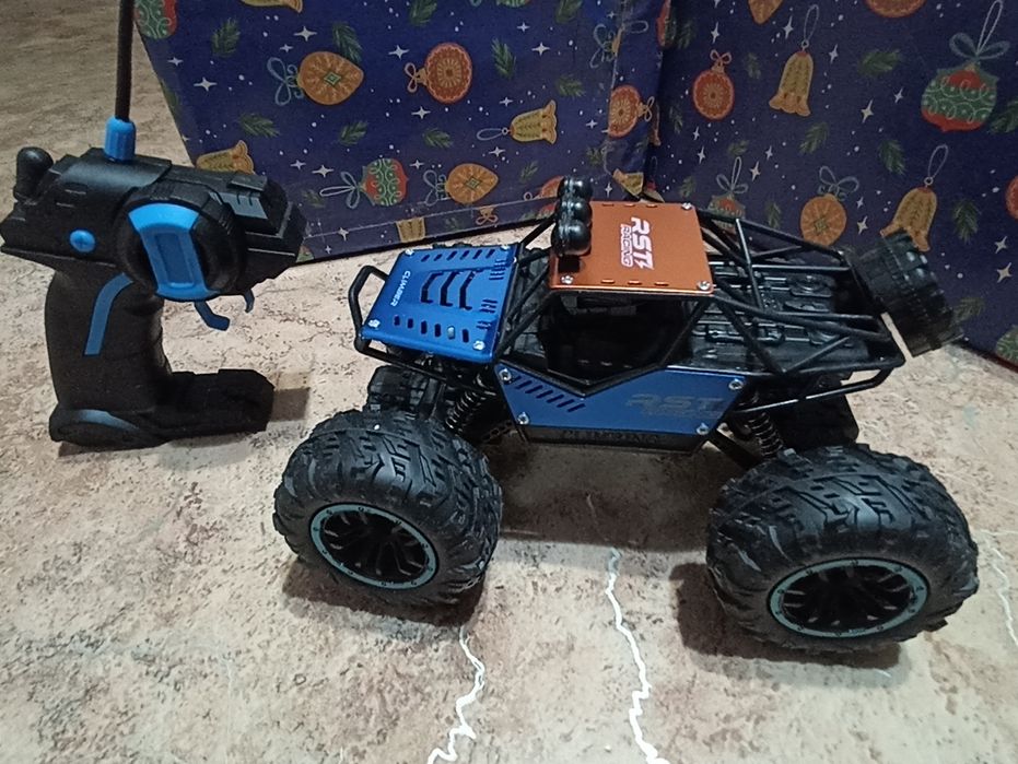 Машинка на радиоуправлении