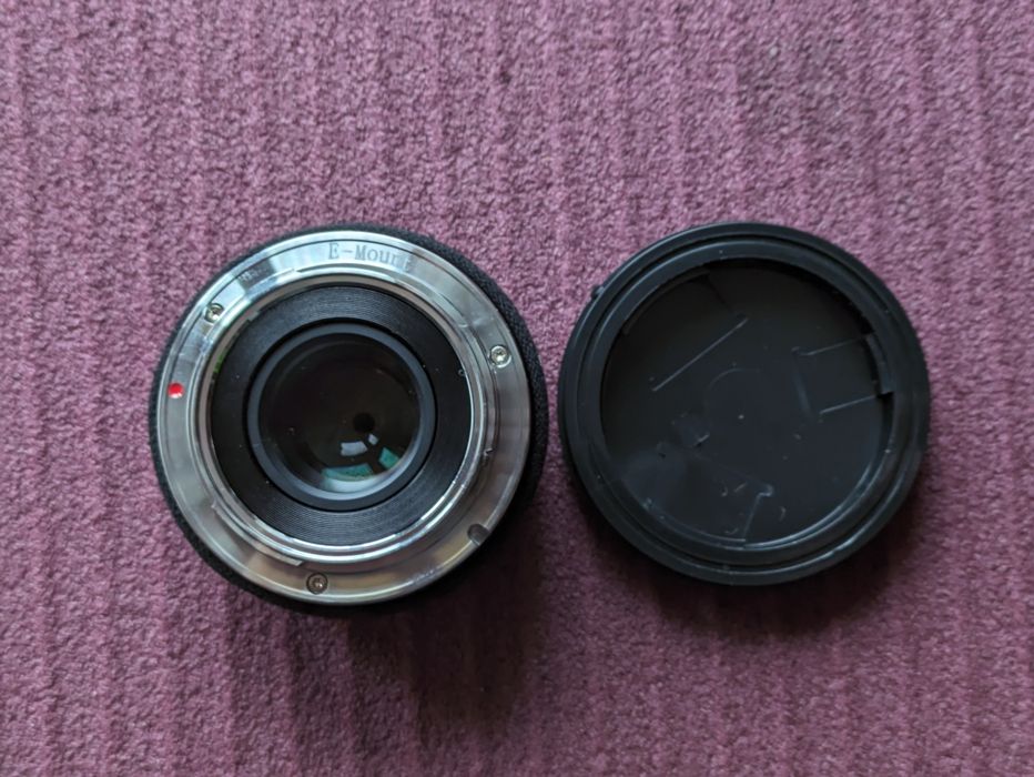 Vand capace Sony E/FE/NEX pentru spatele obiectivelor