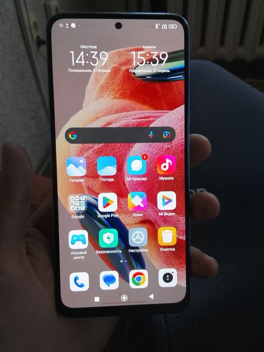 Продам отличный телефон redmi note 12