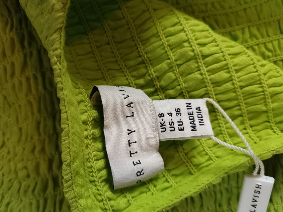 Зелена еластична рокля