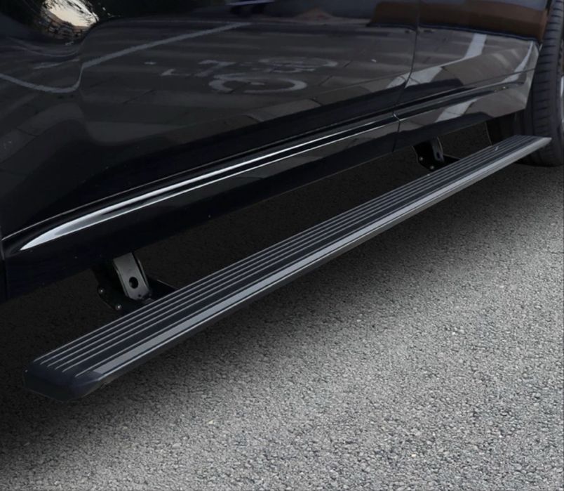 Продается электрические пороги на Lixiang 7 б/у