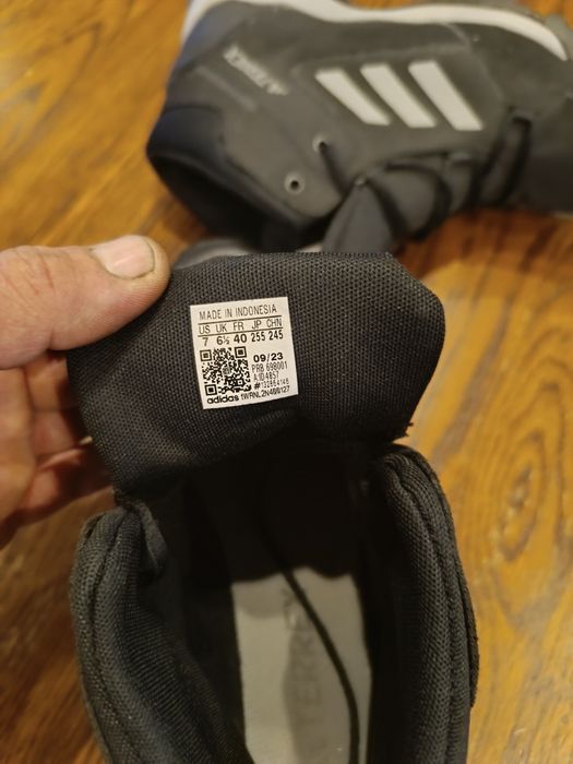 Adidas Terrex номер 40