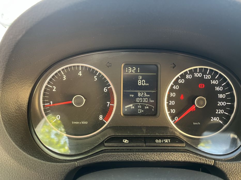 VOLKSWAGEN Polo 2010 — imagine 5
