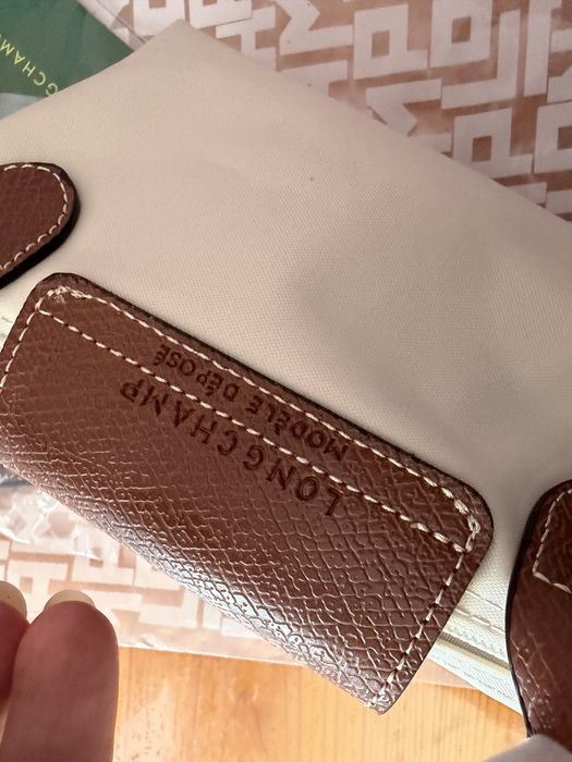 Малка бежова чанта longchamp