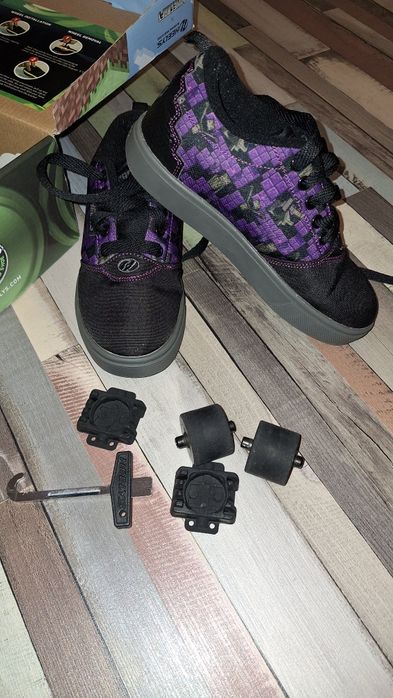 Pantofi cu roti Heelys