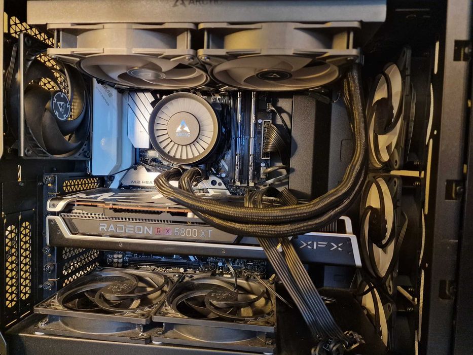 PC Gaming Ryzen 7 5700X | RX 6800XT 16GB | 32GB RAM | Liquid Freezer III | Windows 11 PRO