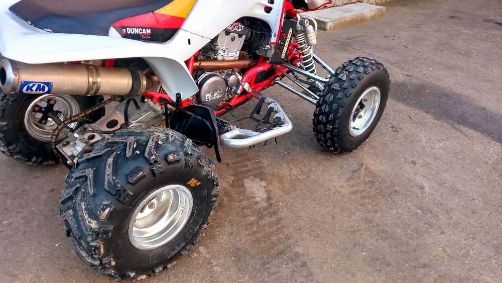 Quad suzuki ltz 400 vând  sau schimb
