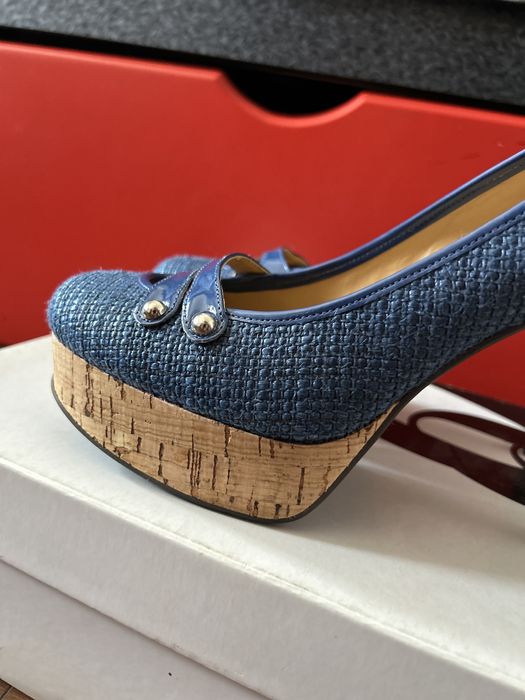 Високи сини токчета на Nine West