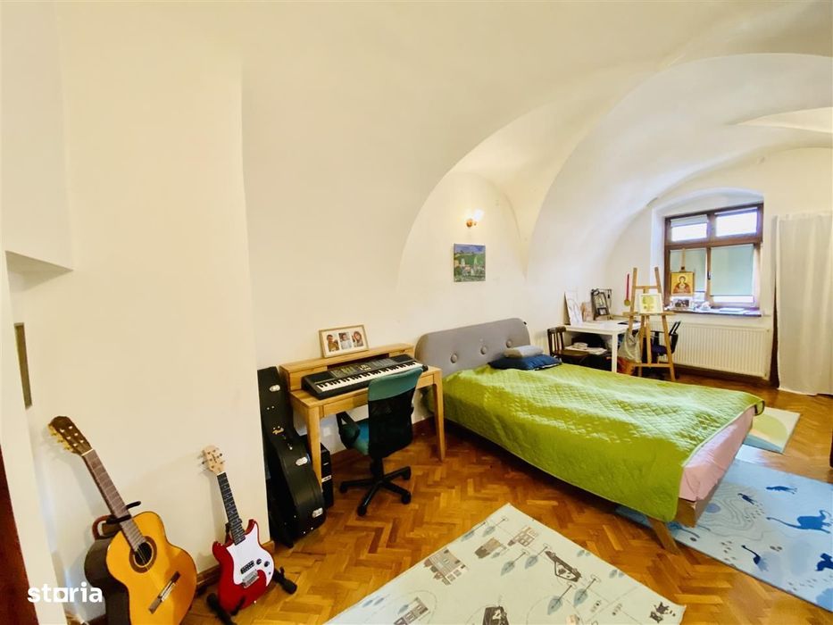 Ap 2 camere, 90 mpu,  zona Centrală – Ideal locuință sau investitie
