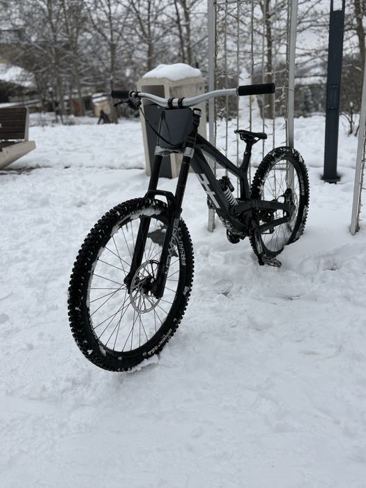 Dau la schimb sau vand rock shock boxxer