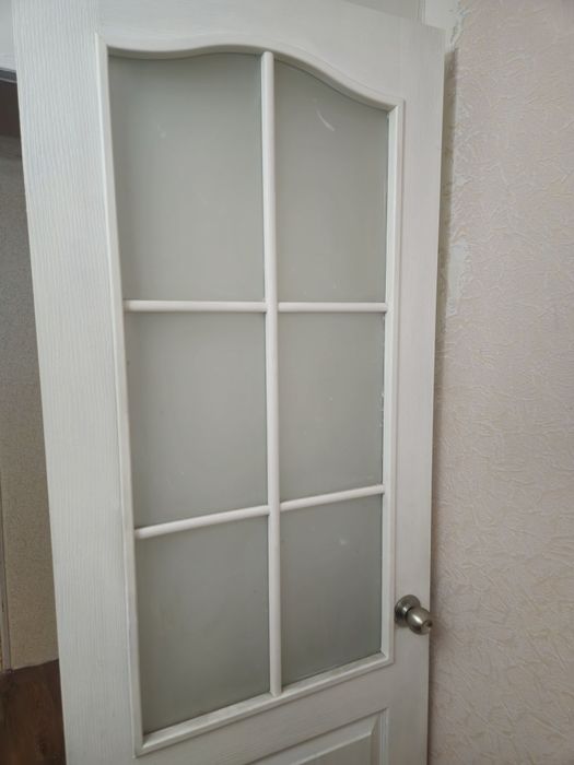 дверь 70×2000 с матовым стеклом облегченая