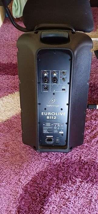 Vand Boxe Behringer  B112D ca noi
