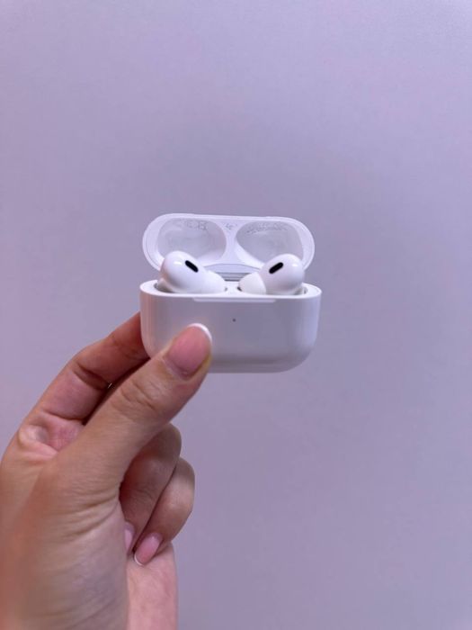 AirPods Pro 2.