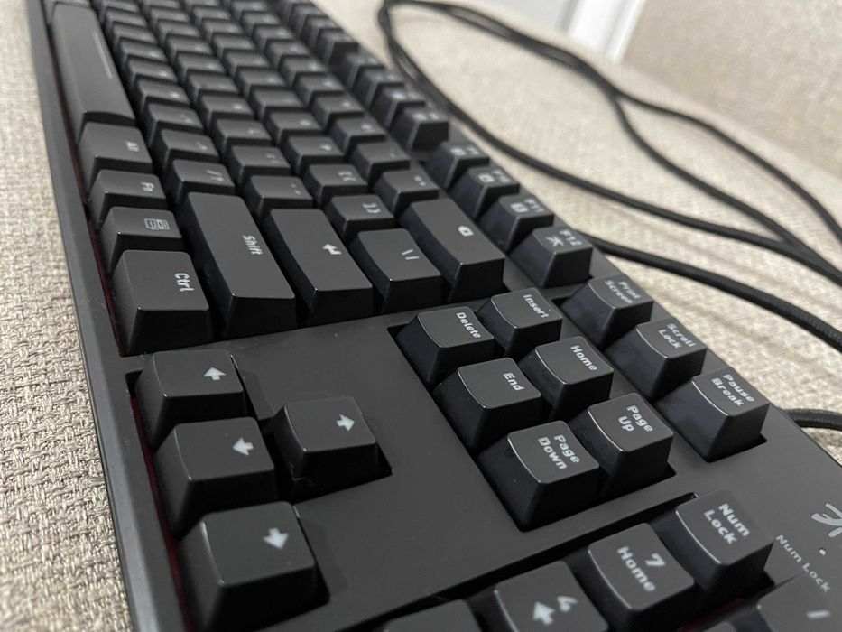 Tastatură mecanică Fnatic Gear Rush – Cherry MX Blue