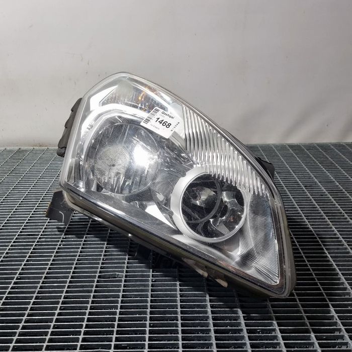 Far Dreapta Nissan Qashqai 2007 - 2010 SUV 4 Usi (1468) Fara xenon