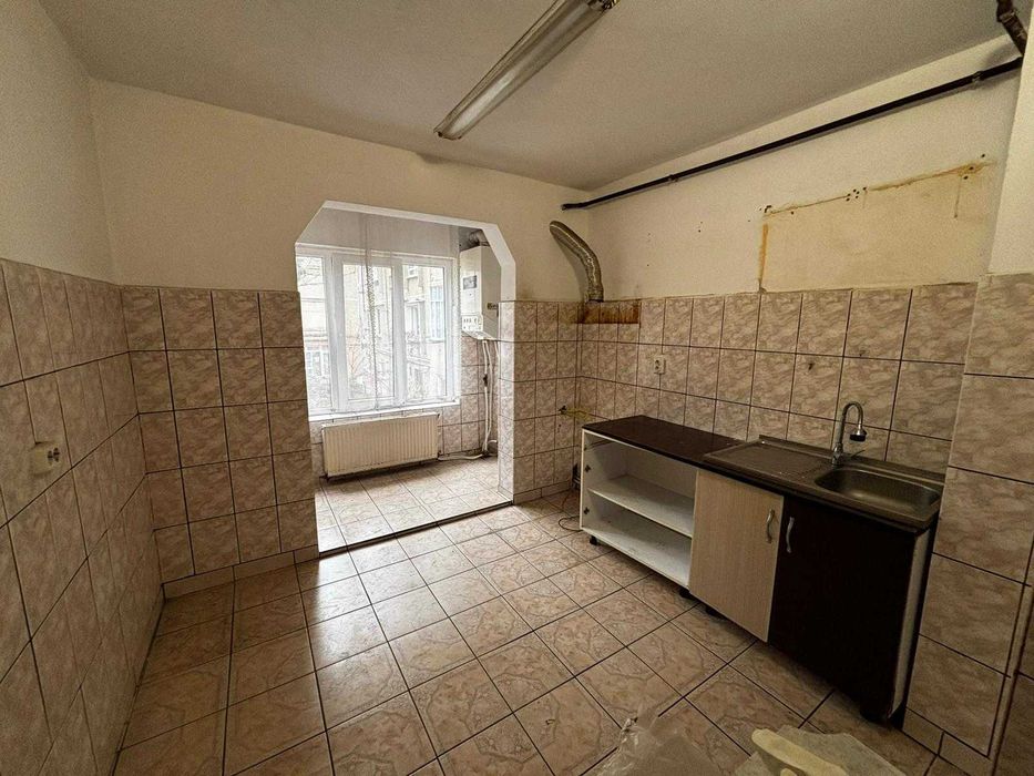 Vand Apartament 2 Camere Decomandat, Etaj Intermediar - DOBROGEI