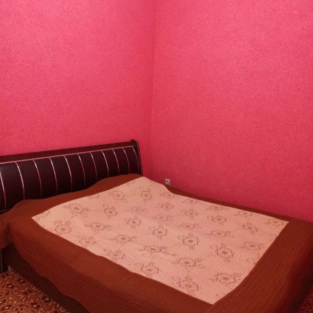 Oq tosh dacha bez makler oila va ulfatlar uchun