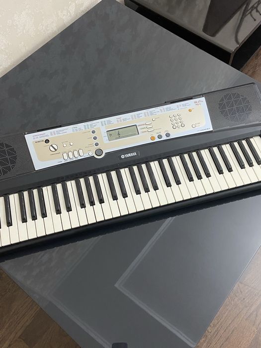Синтезатор  YAMAHA