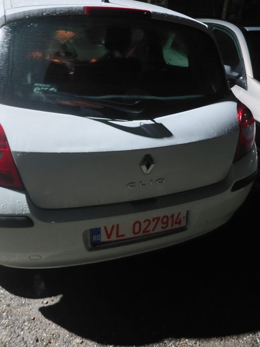 Vand Renault clio 3 benzina