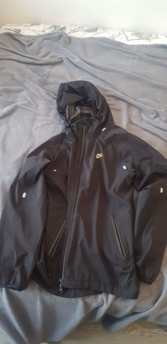 Горница найк водонепрпоницаема размер Л