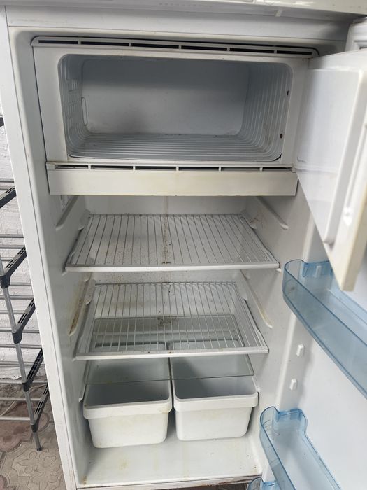 Холодильник Бирюса