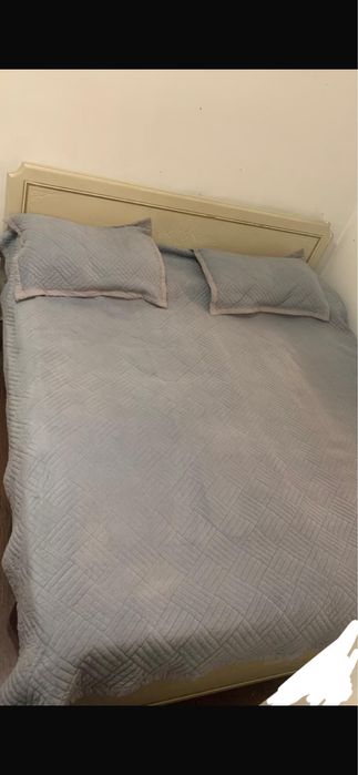 Продам спальный гарнитур в среднем состоянии!!!