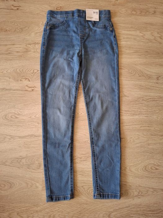 Дънки за момиче с прав крачол