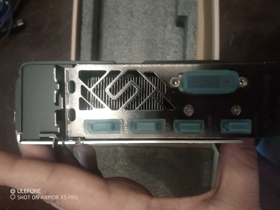 Vand placa video SAPPHIRE NITRO+ RADEON RX 580 Pret 650 lei