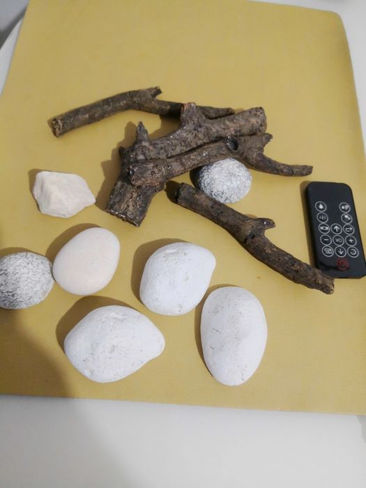 Vând șemineu electric