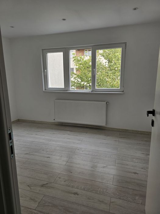 Apartament cu 4 camere, Str Muncii