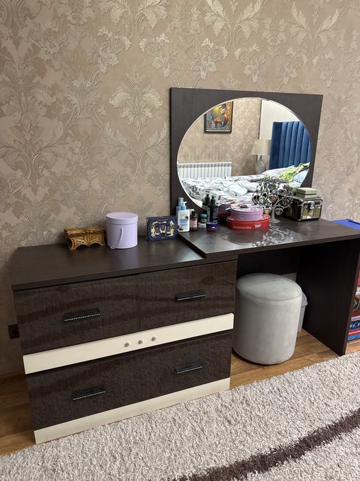 Продам прикроватные тумбочки