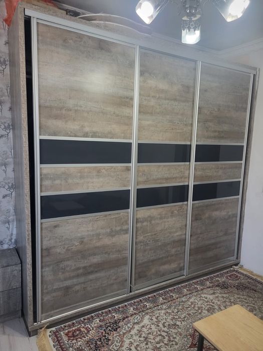 Срочно продам шкаф купе