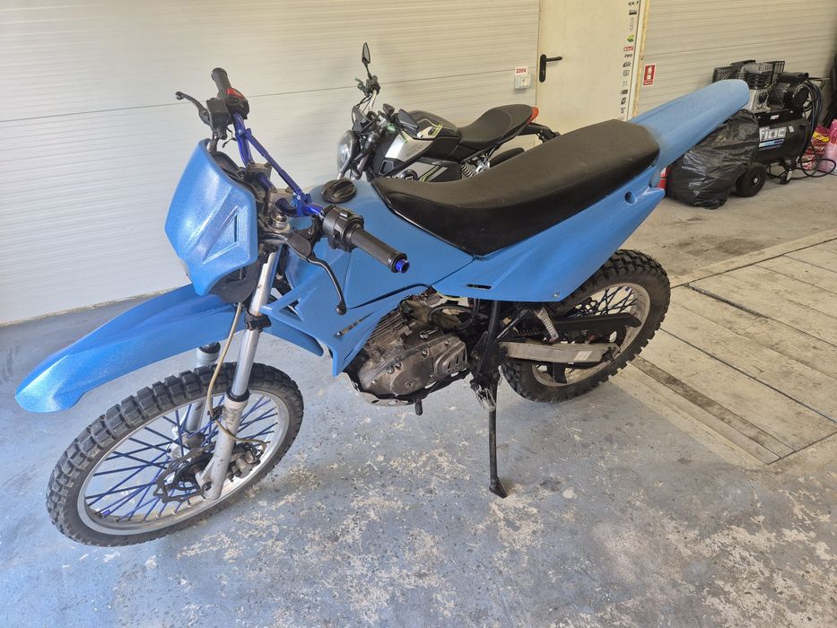 Motocicleta Cross 200cc Suzuki