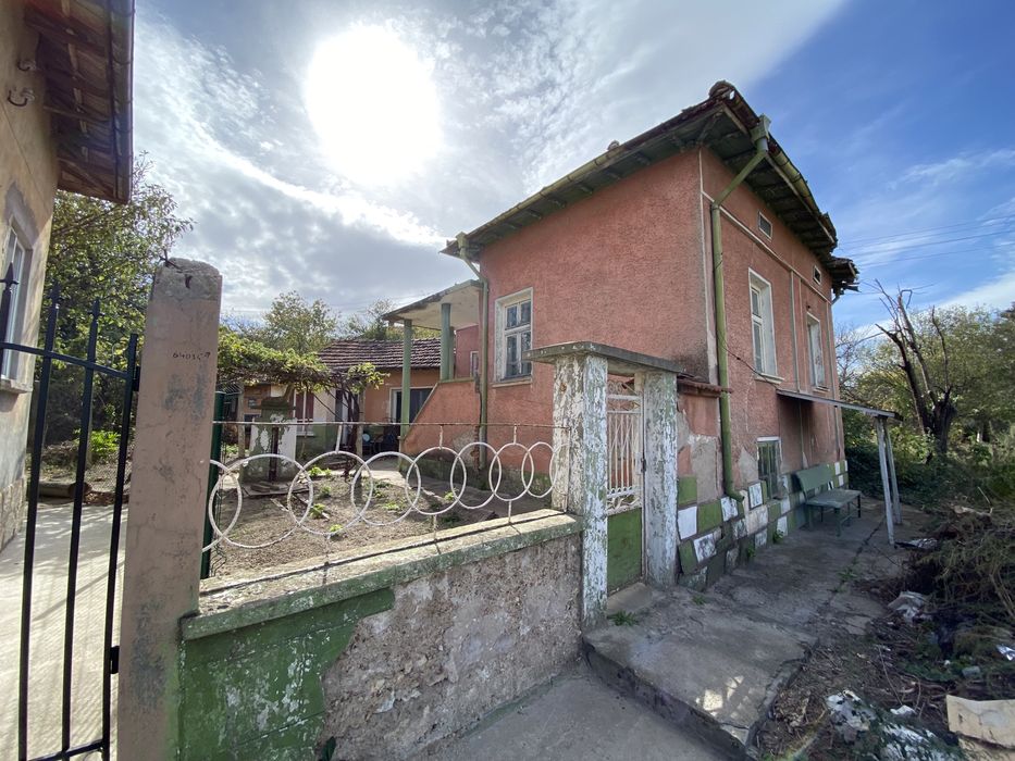 Къща в село Крета