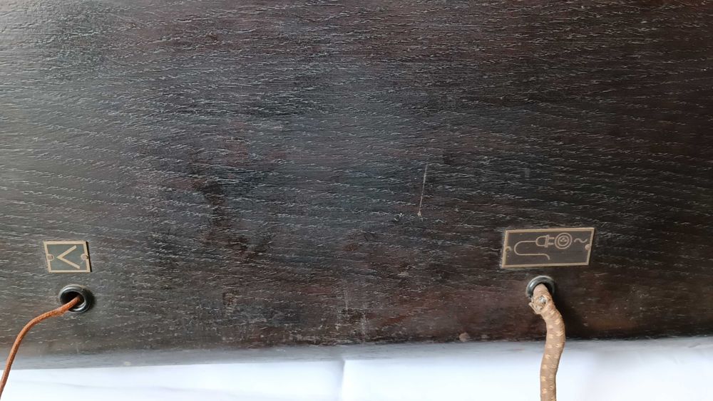 Стар грамофон SUPRAHON H17-50 - Made in Czechoslovakia - 1956 година