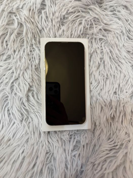 Продавам iPhone 13 Pro – Silver (128 GB)
