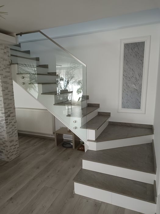 Balustrade din sticlă