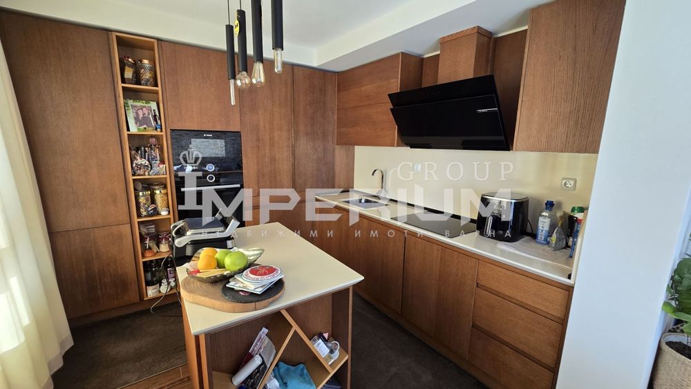 Продава се Тристаен апартамент в Варна, Бриз - 95 кв.м за 2937 €/кв.м - Снимка #10