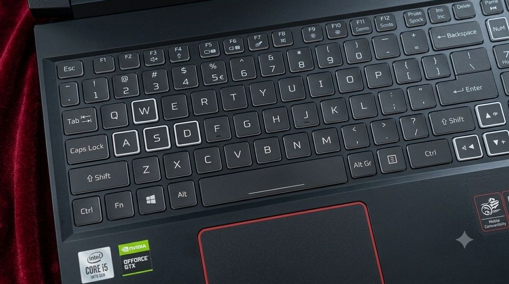 Ноутбук сотилади Асеr Нитро 5/ Core 15/ GTX в идеале