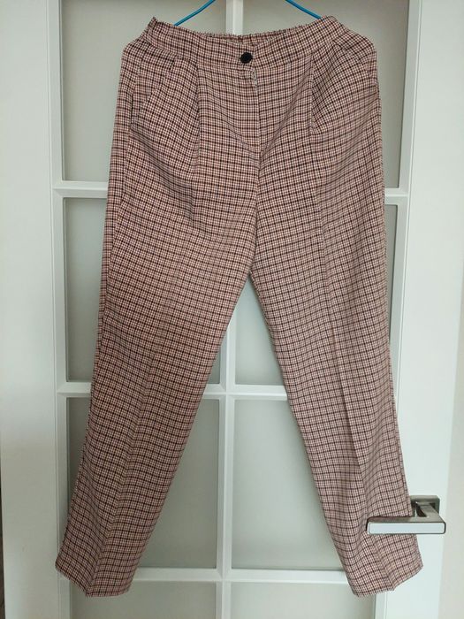 Женский брючный костюм