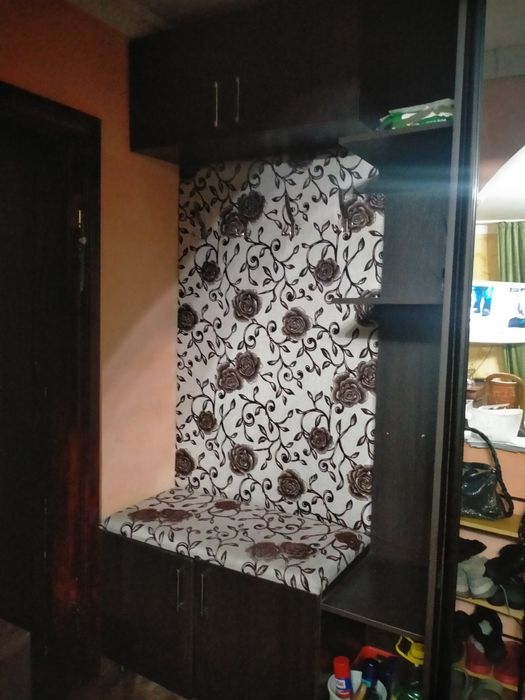 Продам прихожую  в отличном состоянии.