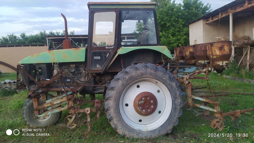 Traktor sotiladi TTZ-80