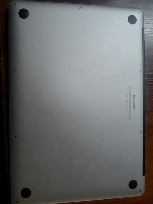 Продам ноктбук макбук про MacBook pro