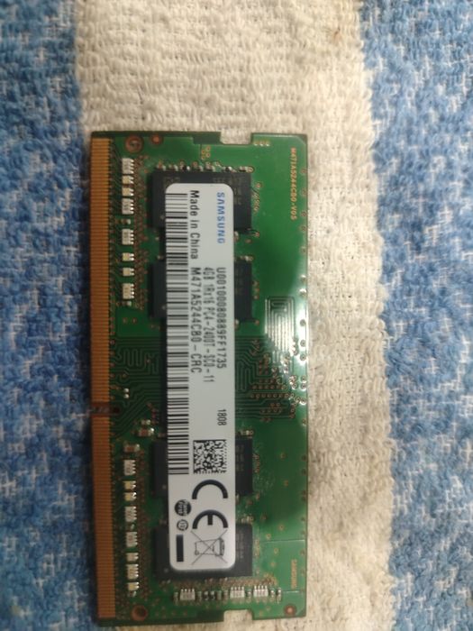 Продаю опиративный память 4гб SO-DIMM DDR4 ГЦ НЕ ЗНАЮ