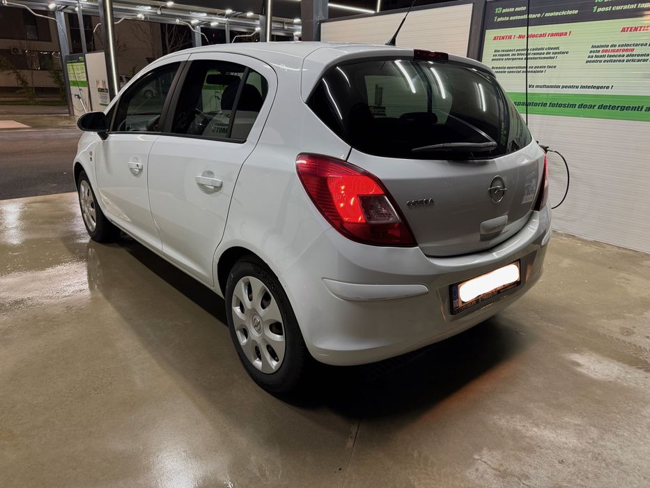 Opel Corsa D 1.2 benzină ediție 111 - 86000 km